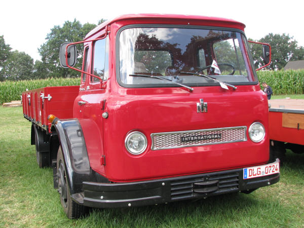 IHC Loadstar 1600 01m