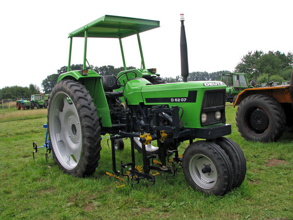 Deutz D6206 Row Crop 01m