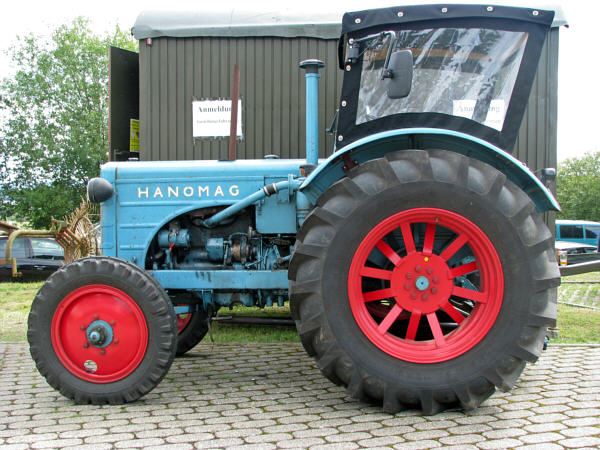 Hanomag R25 1m