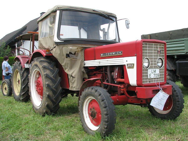 IHC McCormick 353 01m