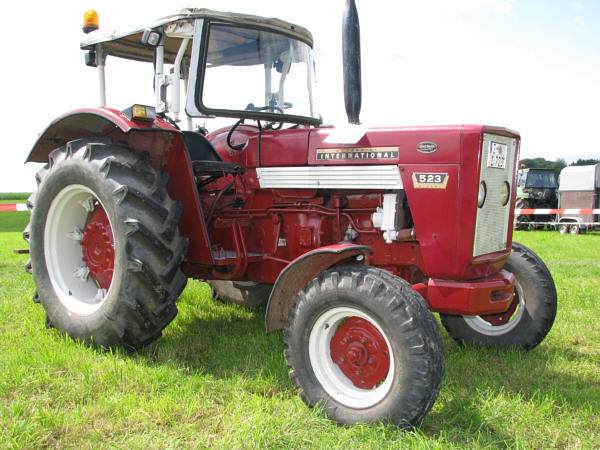 IHC McCormick 523 01m