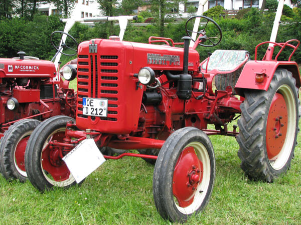 IHC McCormick D212 1m