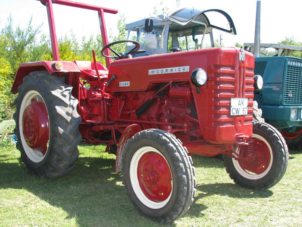 IHC McCormick D-326 1m