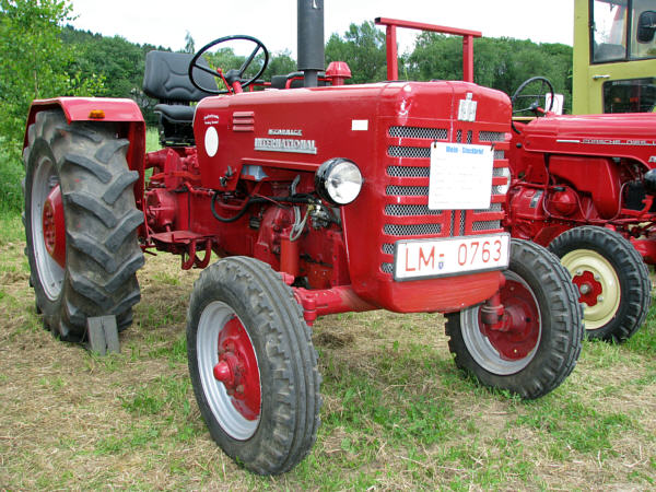 IHC (GB) McCormick B-250 01m