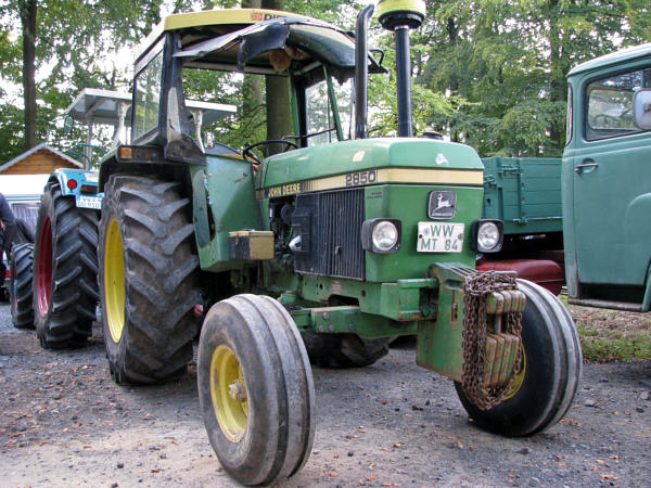 John Deere 2850 01m