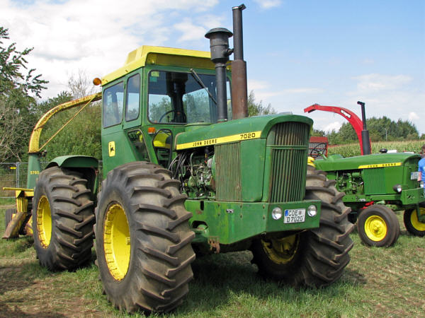 John Deere 7020 01m