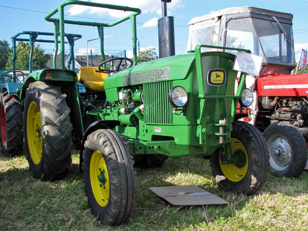 John Deere 820 01m