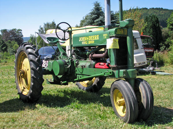 John Deere A 01m