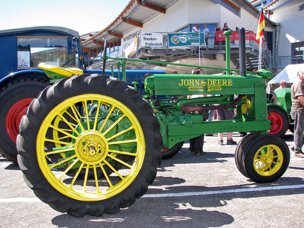 John Deere B 01m