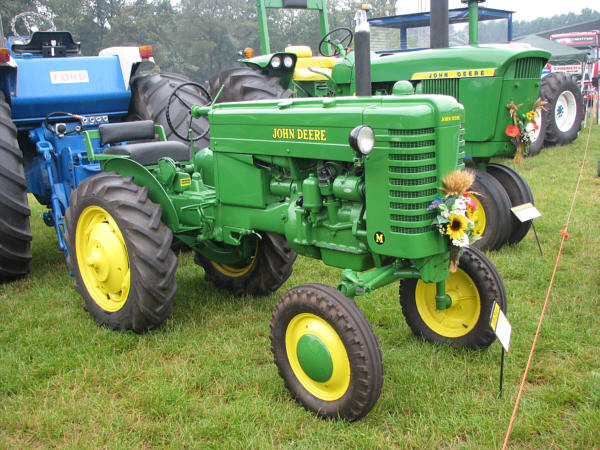 John Deere M 01m