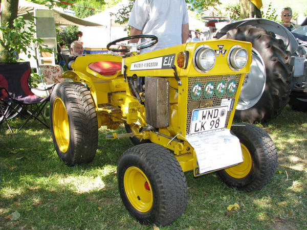 Massey Ferguson MF11 Elf 01m