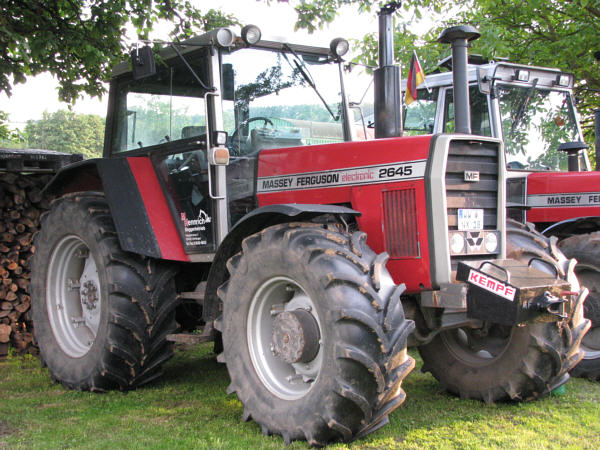 Massey Ferguson MF2645A 01m